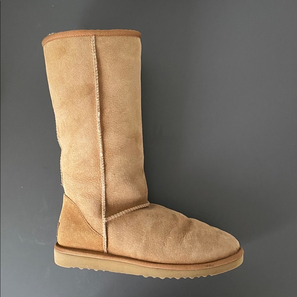 UGG Classic Tall Boot Tan - Picture 1 of 14